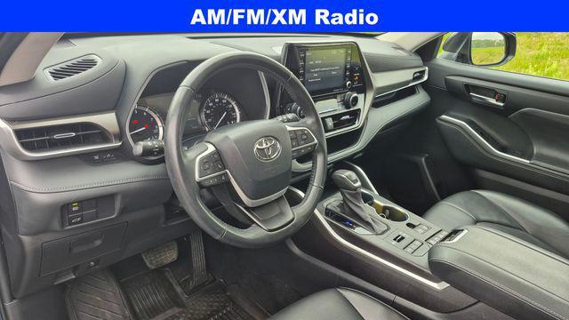 used 2022 Toyota Highlander car, priced at $37,800