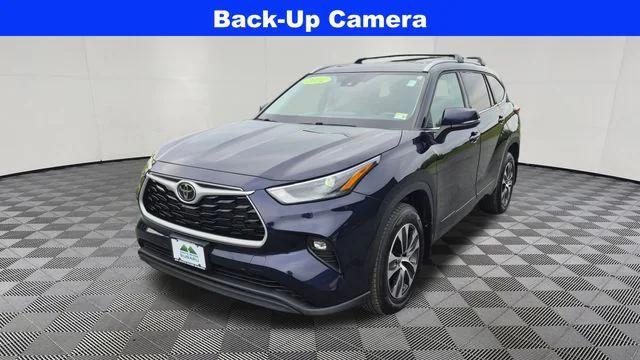used 2022 Toyota Highlander car, priced at $37,800