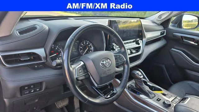 used 2021 Toyota Highlander car, priced at $38,000
