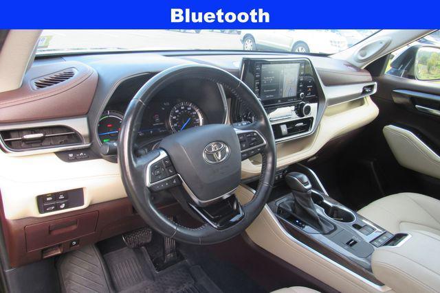 used 2021 Toyota Highlander Hybrid car, priced at $39,500