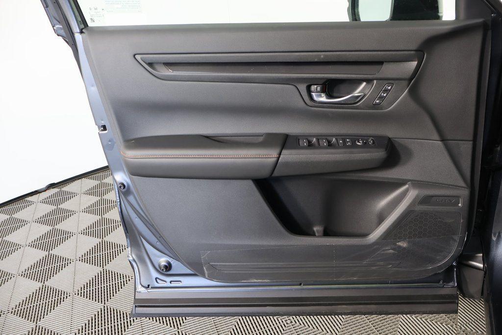 new 2026 Honda CR-V Hybrid car, priced at $41,675