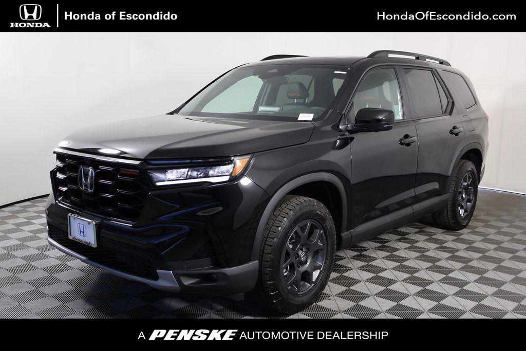 new 2025 Honda Pilot car, priced at $51,375
