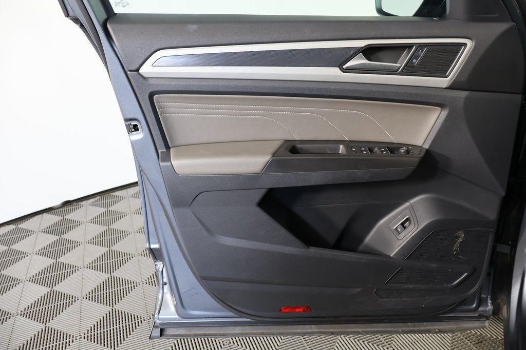 used 2022 Volkswagen Atlas car, priced at $30,400