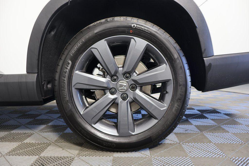 new 2025 Honda Pilot car, priced at $44,250