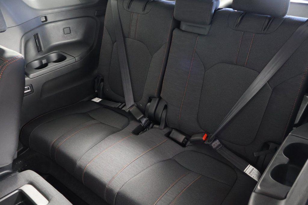 new 2025 Honda Pilot car, priced at $44,250