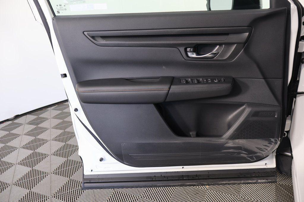 new 2026 Honda CR-V Hybrid car, priced at $40,705