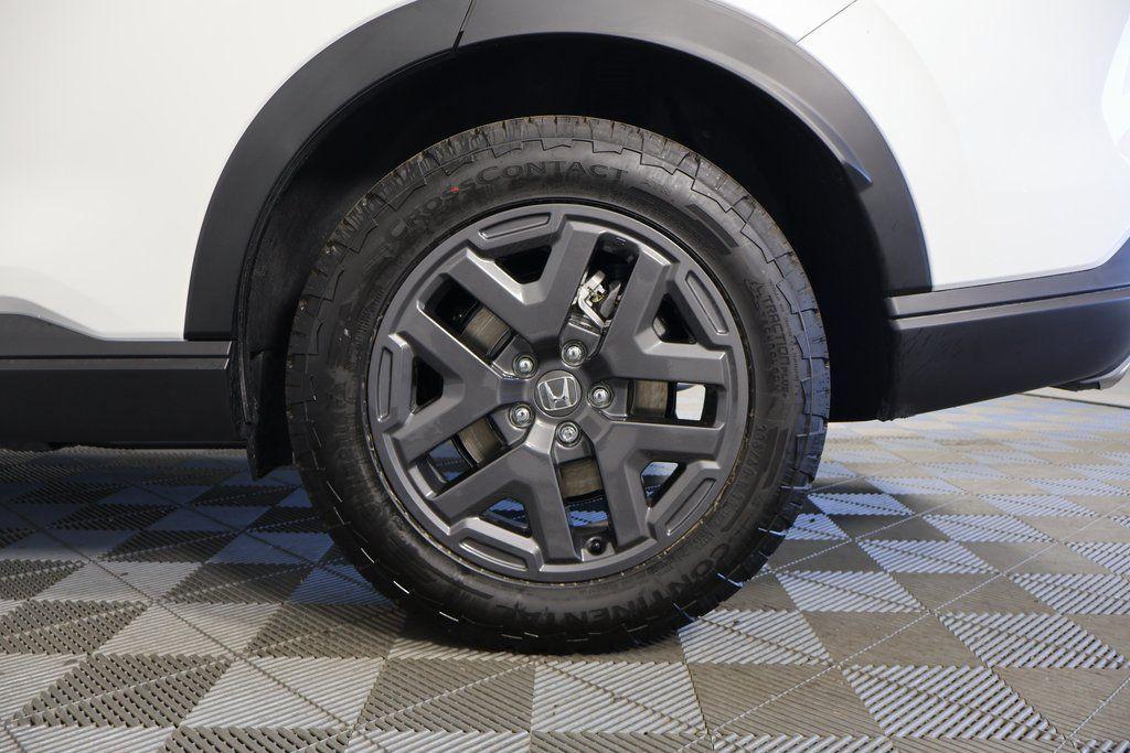 new 2026 Honda CR-V Hybrid car, priced at $40,705