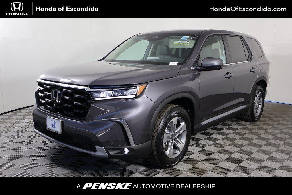 new 2025 Honda Pilot car, priced at $44,995