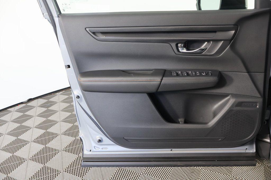 new 2026 Honda CR-V Hybrid car, priced at $40,705