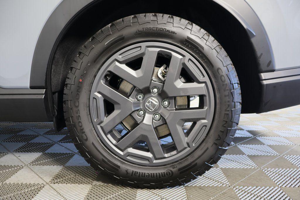 new 2026 Honda CR-V Hybrid car, priced at $40,705