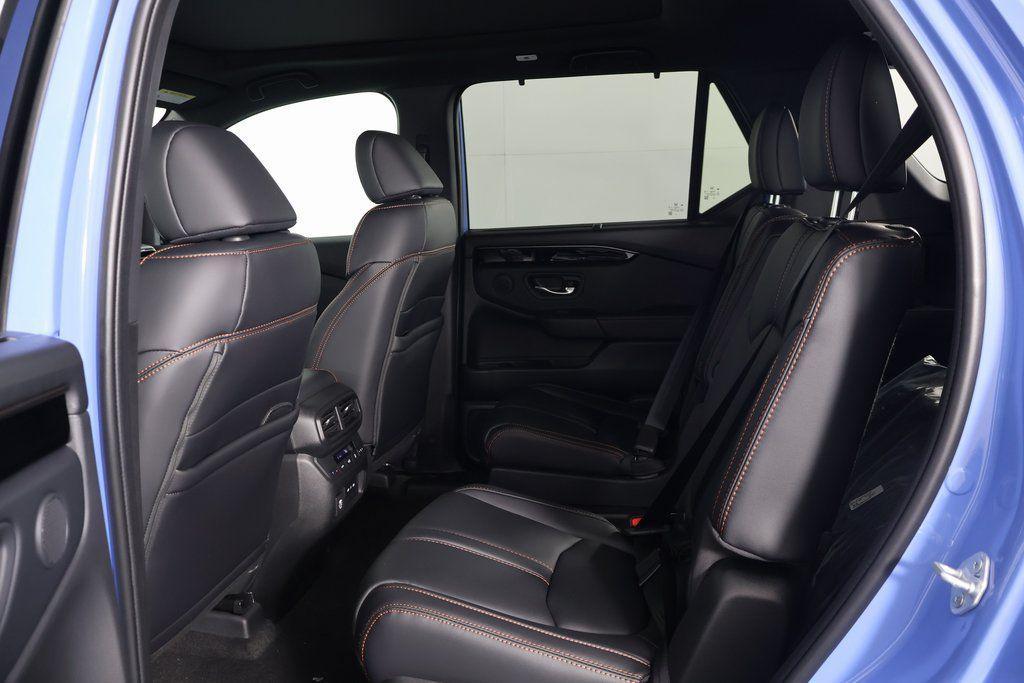 new 2025 Honda Pilot car, priced at $51,350