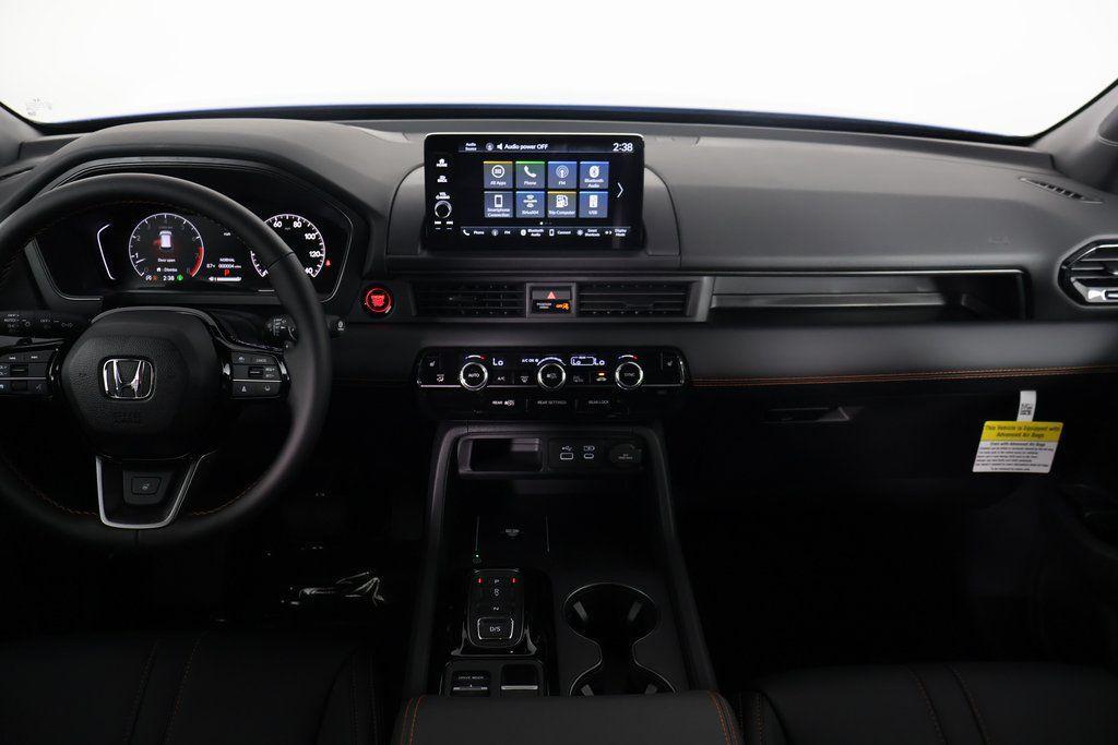new 2025 Honda Pilot car, priced at $51,350