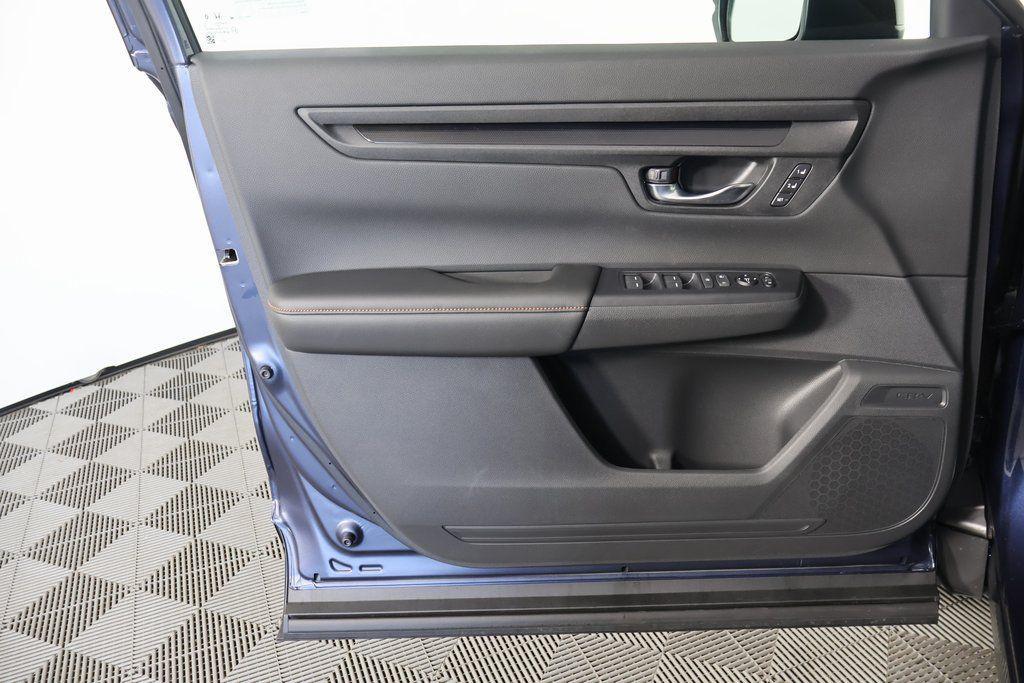 new 2026 Honda CR-V Hybrid car, priced at $41,675
