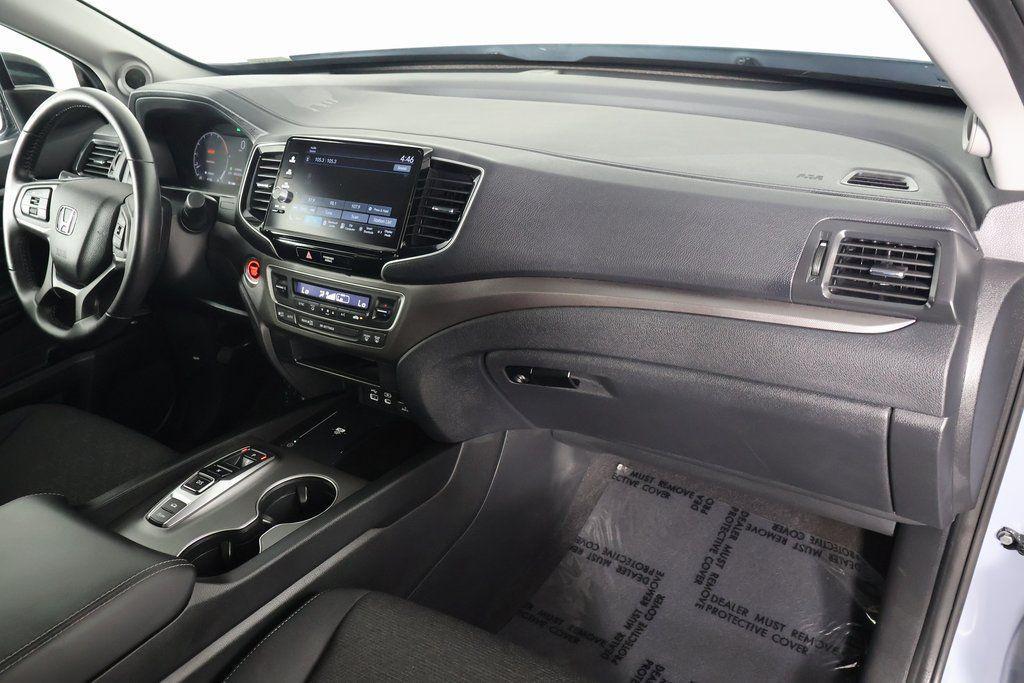 used 2025 Honda Ridgeline car, priced at $33,995