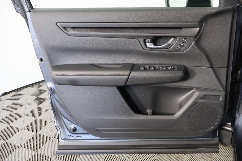 new 2026 Honda CR-V Hybrid car, priced at $41,675