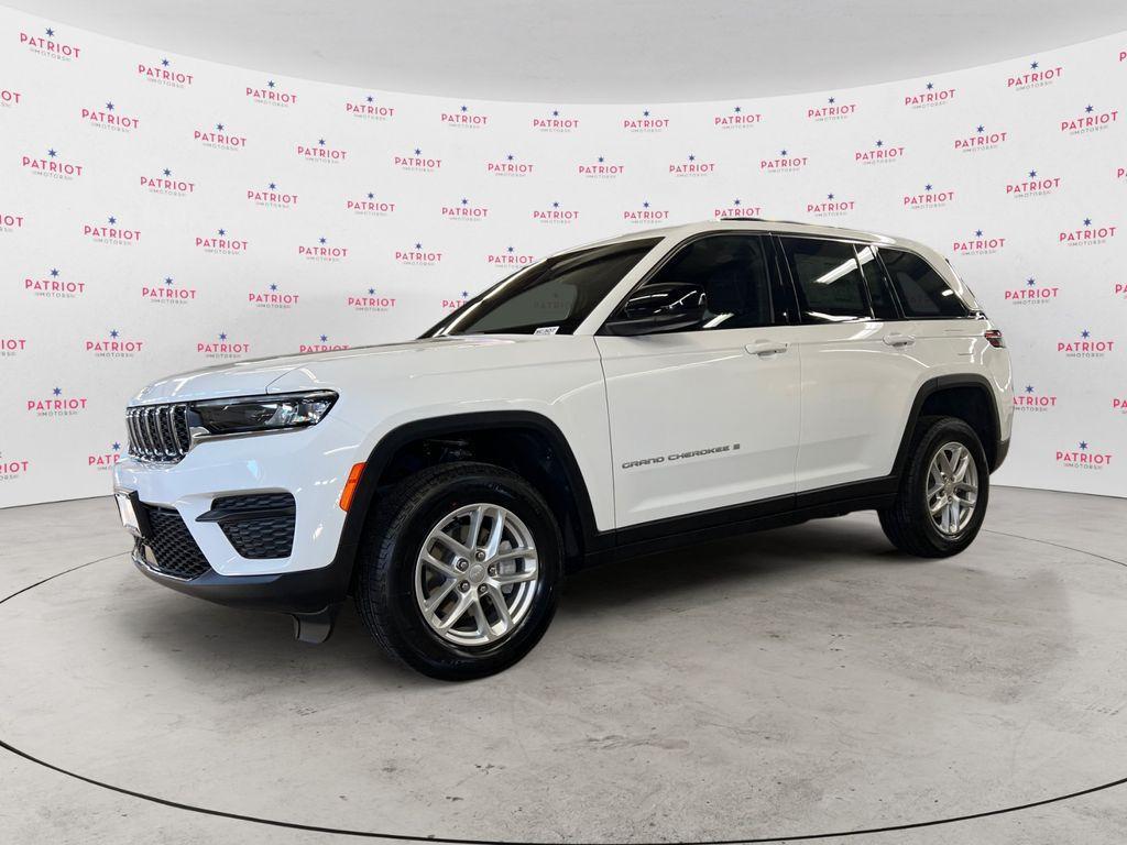 new 2025 Jeep Grand Cherokee car, priced at $41,672