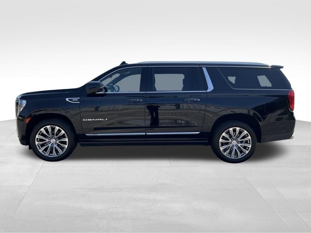 used 2022 GMC Yukon XL car, priced at $49,764
