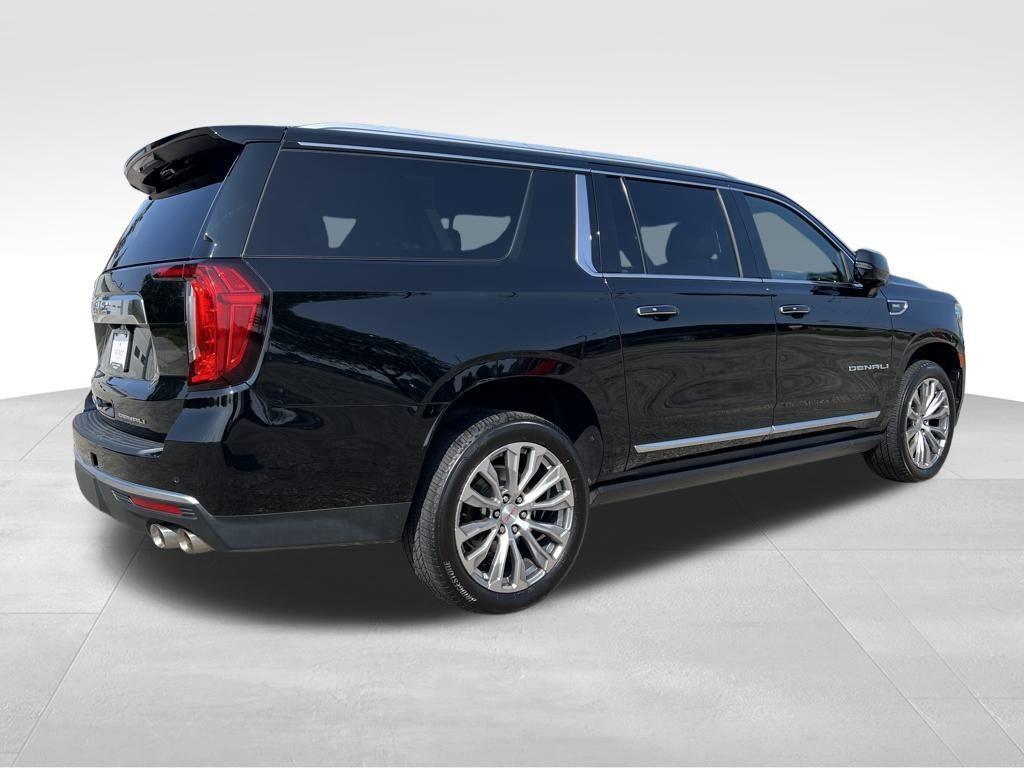 used 2022 GMC Yukon XL car, priced at $49,764