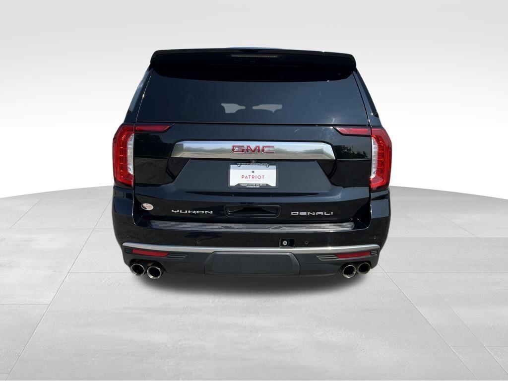 used 2022 GMC Yukon XL car, priced at $49,764