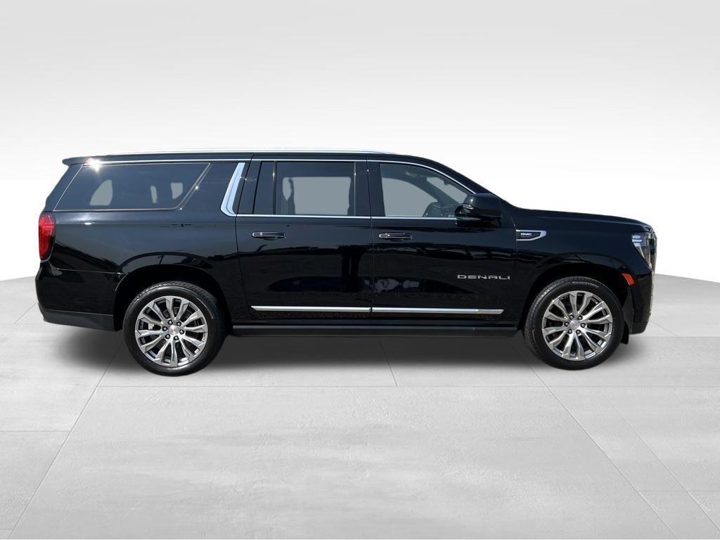 used 2022 GMC Yukon XL car, priced at $49,764
