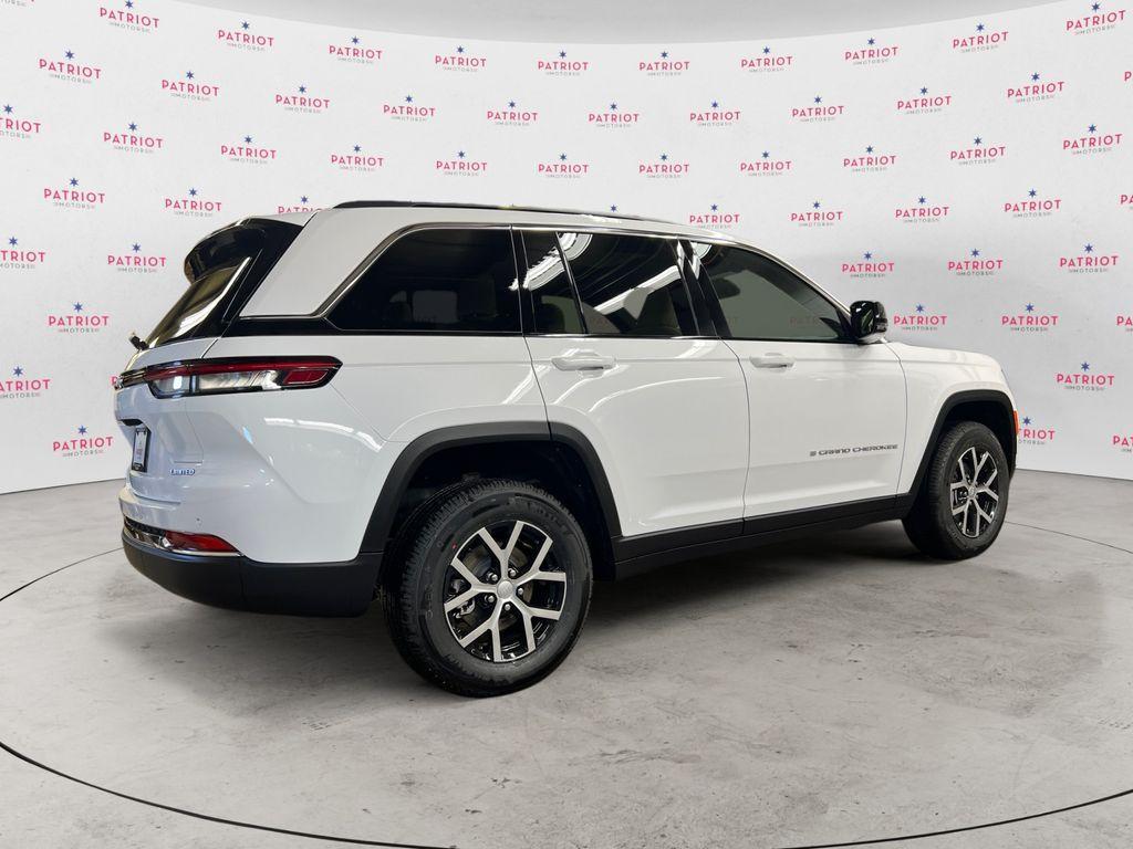 new 2025 Jeep Grand Cherokee car, priced at $47,346