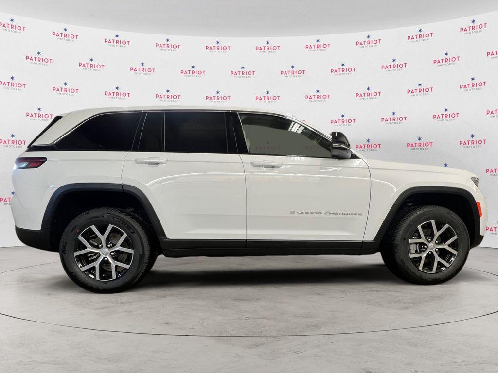 new 2025 Jeep Grand Cherokee car, priced at $47,346