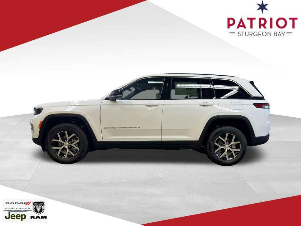 new 2025 Jeep Grand Cherokee car, priced at $45,157