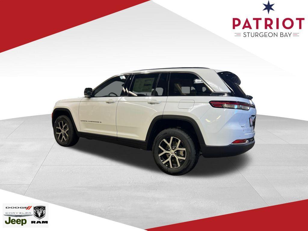 new 2025 Jeep Grand Cherokee car, priced at $45,157