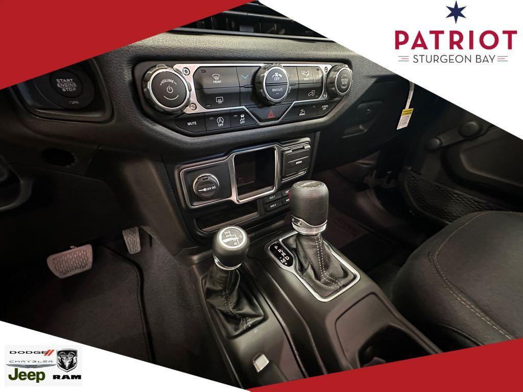 new 2024 Jeep Gladiator car, priced at $41,489