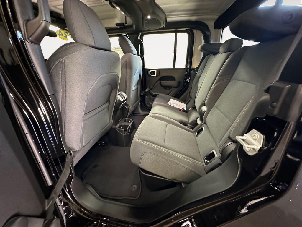 new 2024 Jeep Gladiator car, priced at $43,047