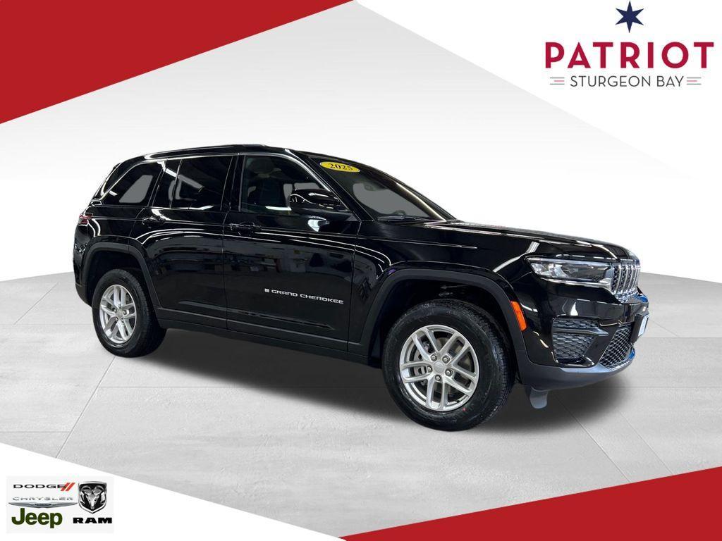 new 2025 Jeep Grand Cherokee car, priced at $35,882