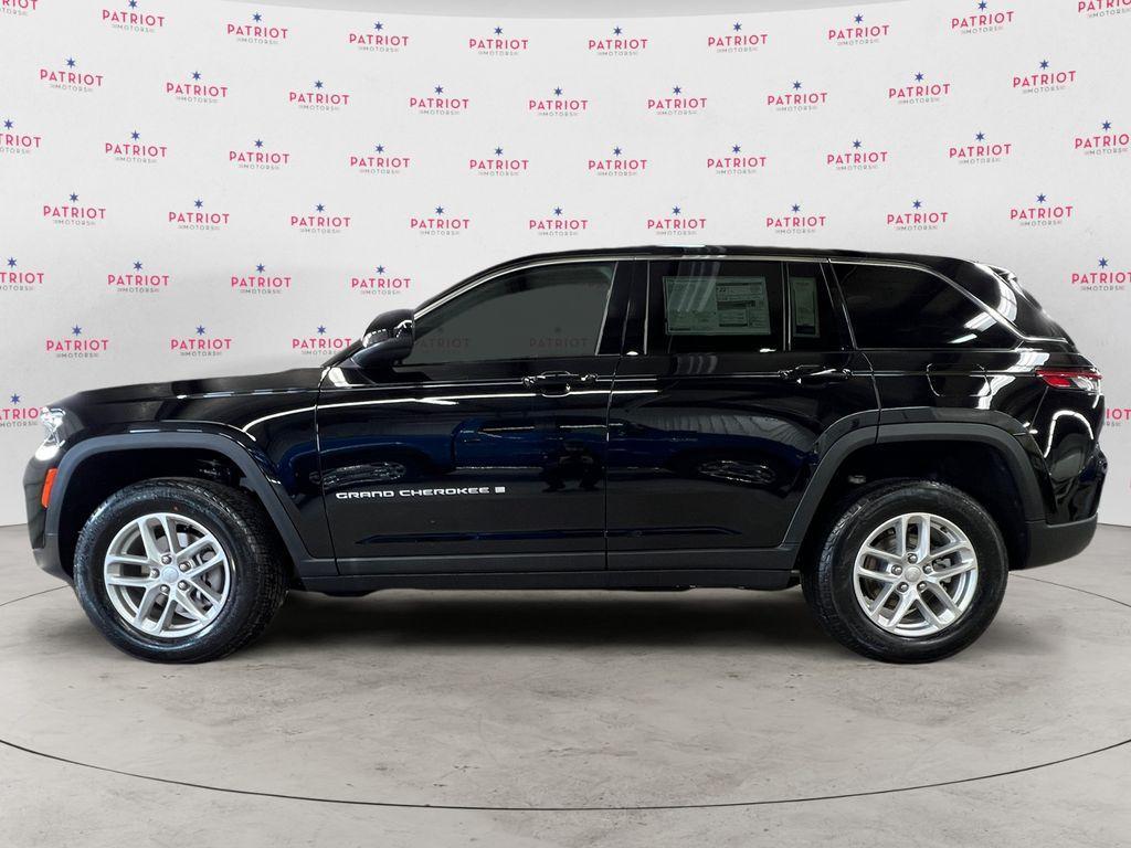 new 2025 Jeep Grand Cherokee car, priced at $40,472