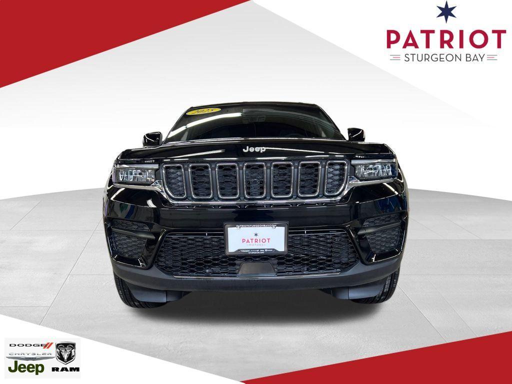 new 2025 Jeep Grand Cherokee car, priced at $39,632