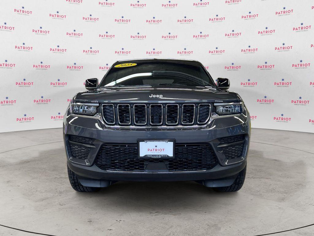 new 2025 Jeep Grand Cherokee car, priced at $42,267