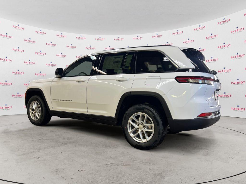 new 2025 Jeep Grand Cherokee car, priced at $39,677
