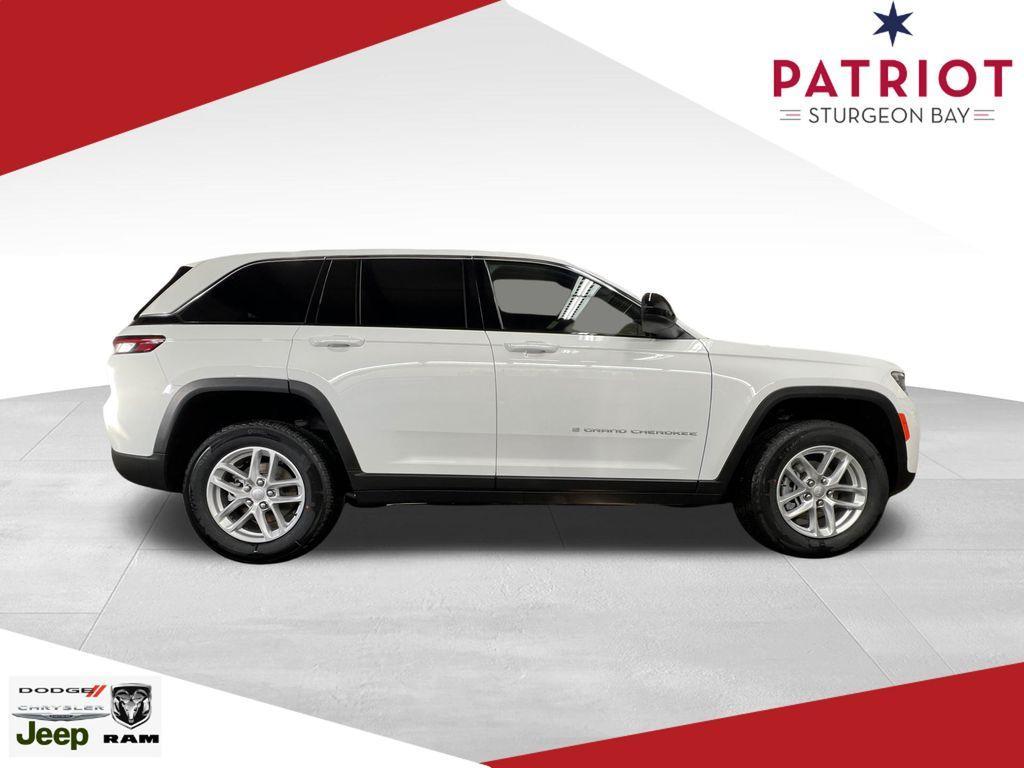 new 2025 Jeep Grand Cherokee car, priced at $39,677