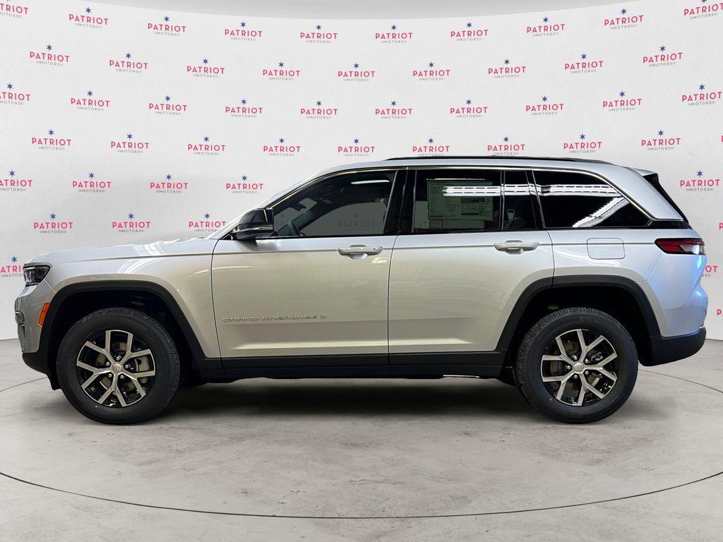 new 2025 Jeep Grand Cherokee car, priced at $47,941