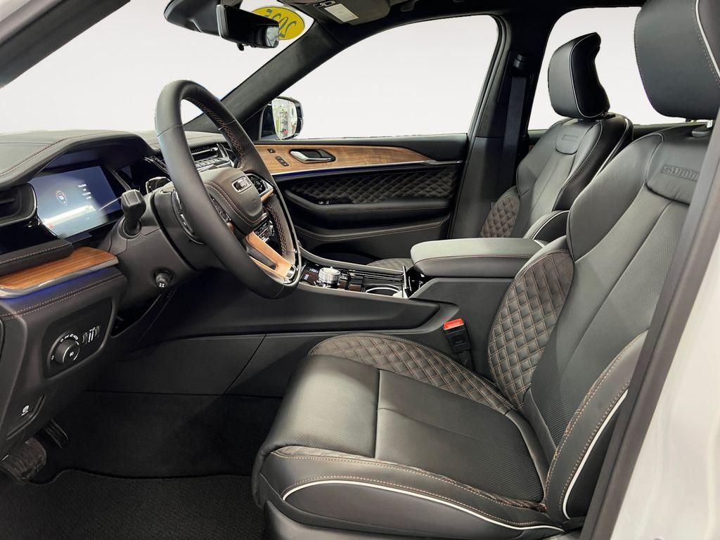 new 2025 Jeep Grand Cherokee L car, priced at $70,956