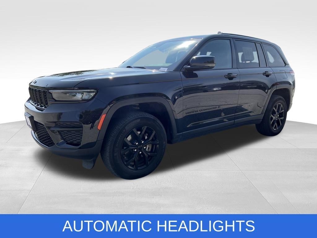 used 2024 Jeep Grand Cherokee car, priced at $29,896