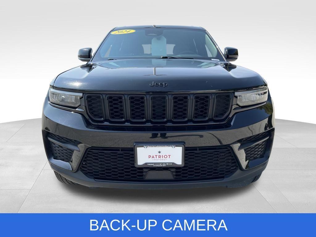 used 2024 Jeep Grand Cherokee car, priced at $29,896
