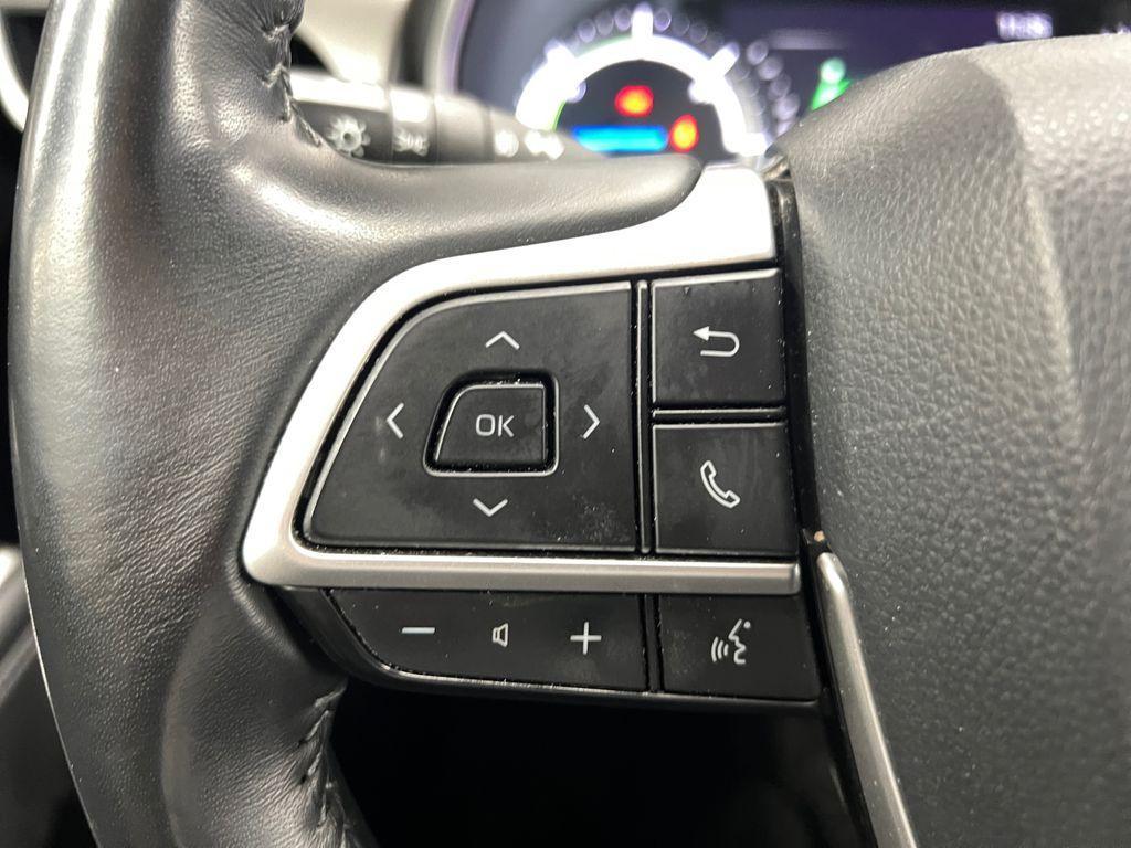 used 2022 Toyota Highlander Hybrid car, priced at $42,510