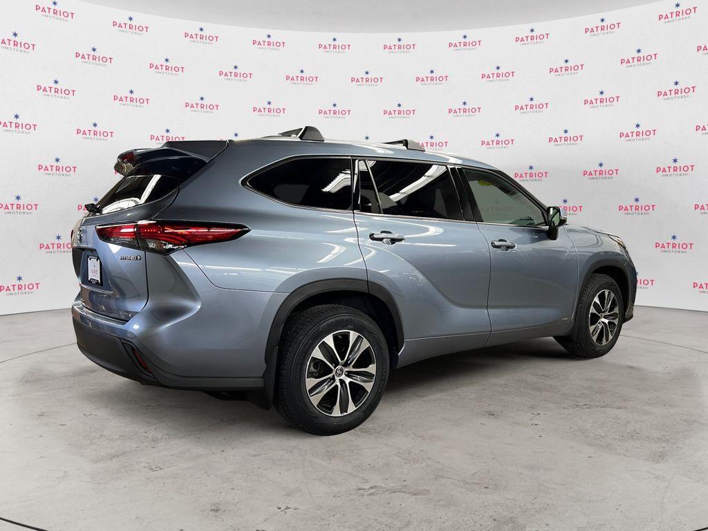 used 2022 Toyota Highlander Hybrid car, priced at $42,510