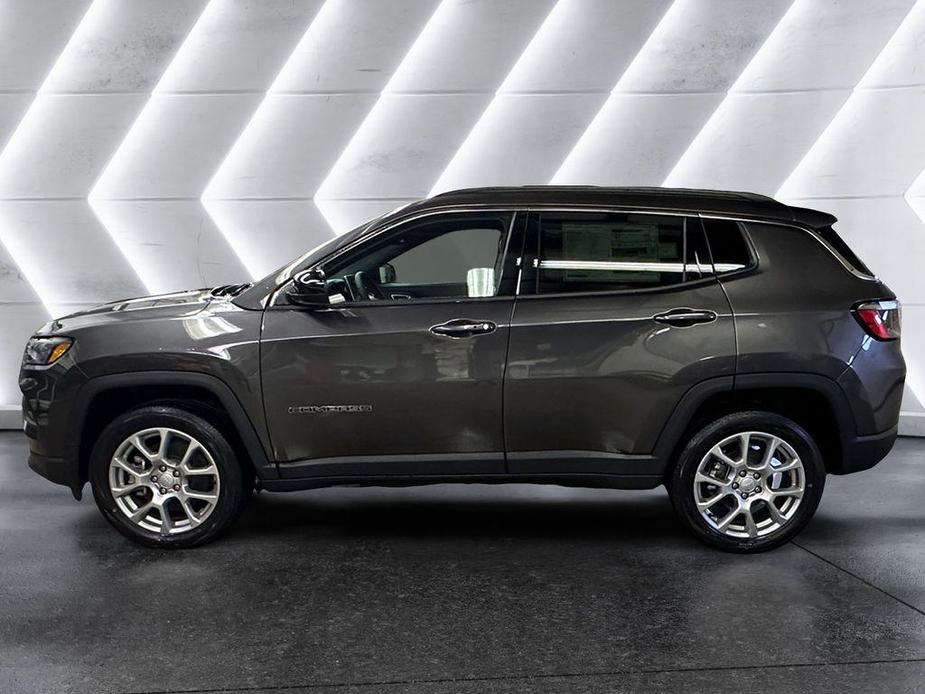 new 2024 Jeep Compass car, priced at $27,399