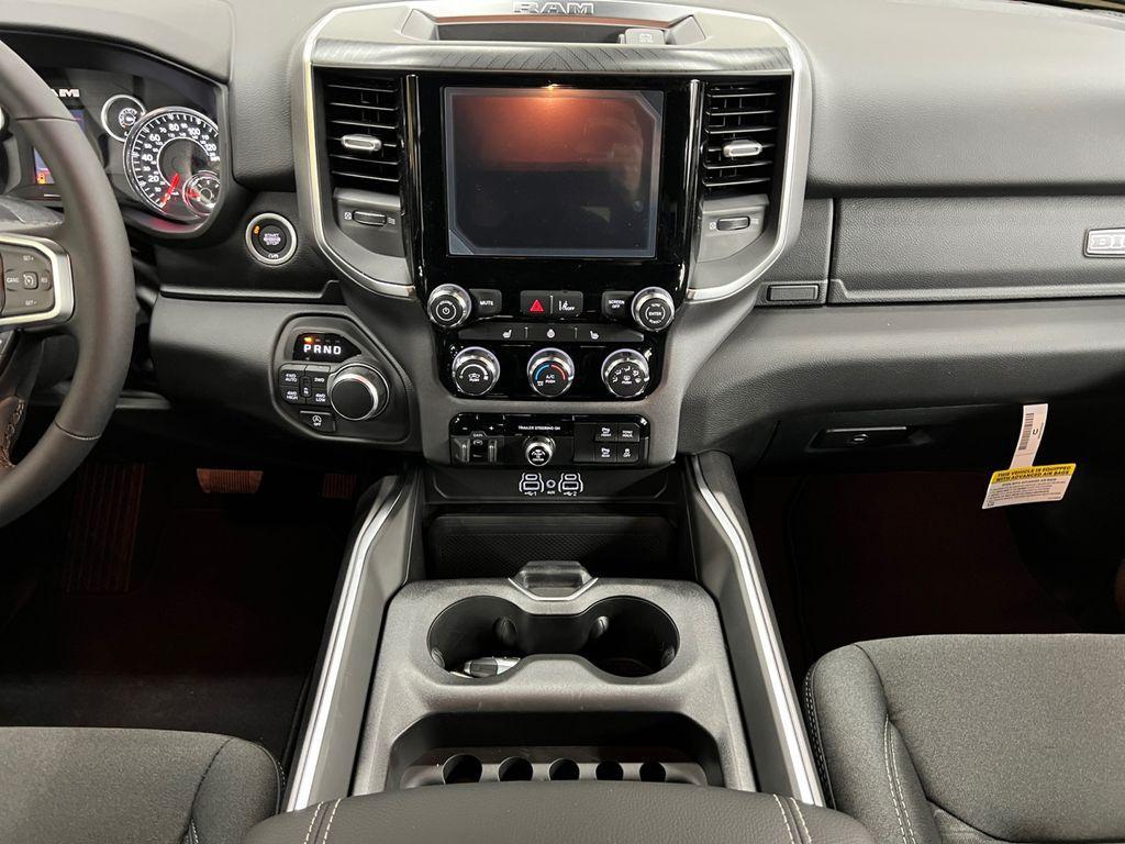 new 2025 Ram 1500 car, priced at $47,657