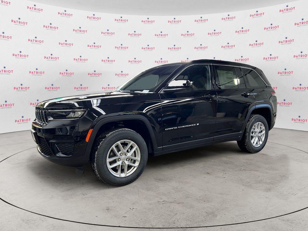 new 2025 Jeep Grand Cherokee car, priced at $40,272
