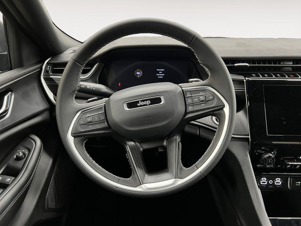 new 2025 Jeep Grand Cherokee car, priced at $39,443