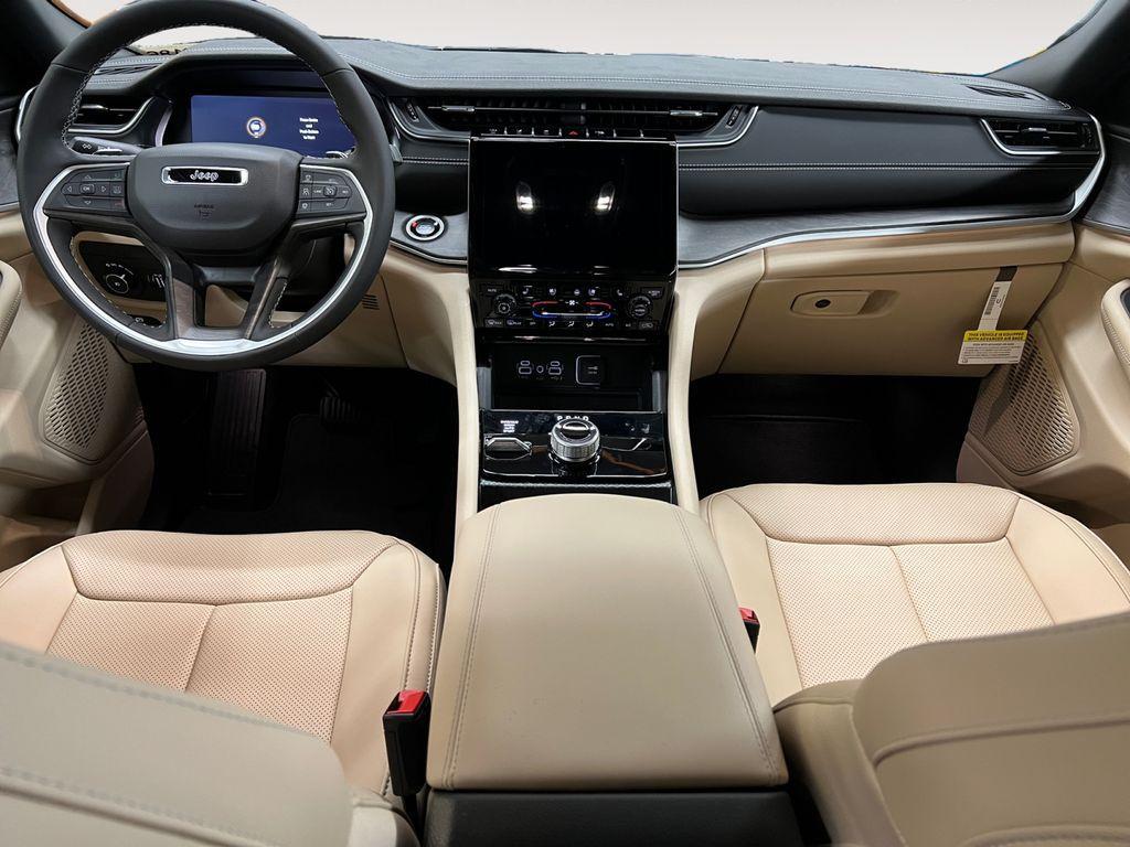 new 2025 Jeep Grand Cherokee L car, priced at $51,162
