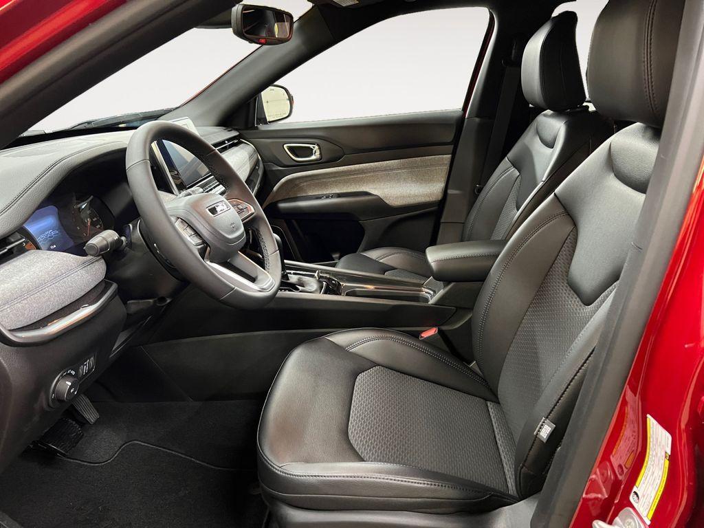 new 2025 Jeep Compass car, priced at $25,669