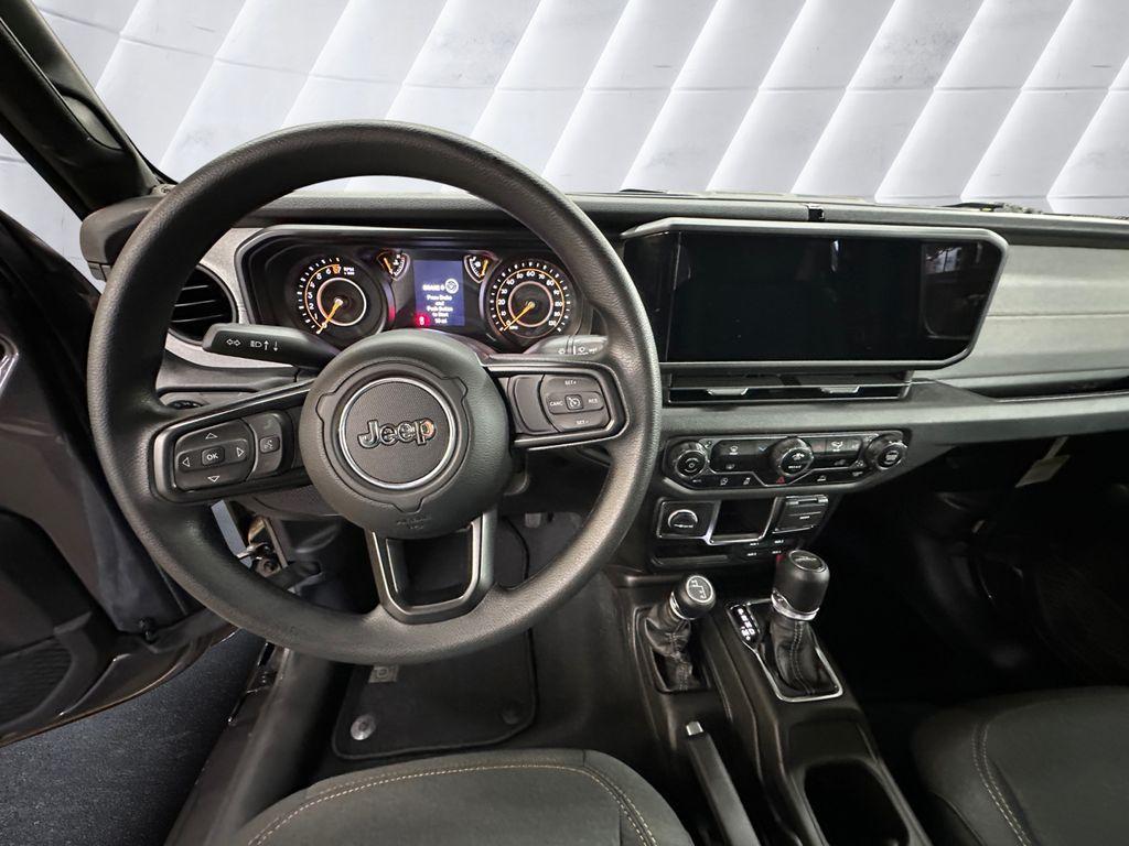 new 2024 Jeep Gladiator car, priced at $43,047