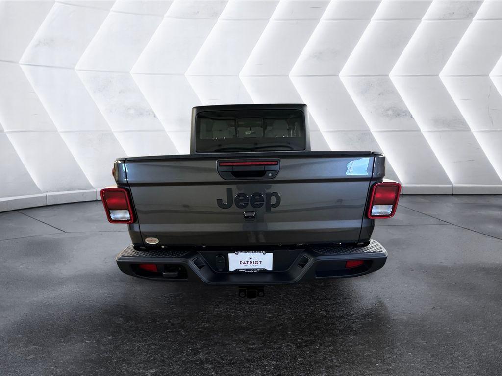 new 2024 Jeep Gladiator car, priced at $43,047